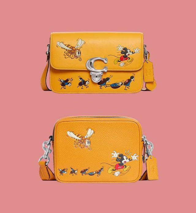 バッグ COACH Disney COACH® | Disney X Coach Swinger Bag In Regenerative Leather