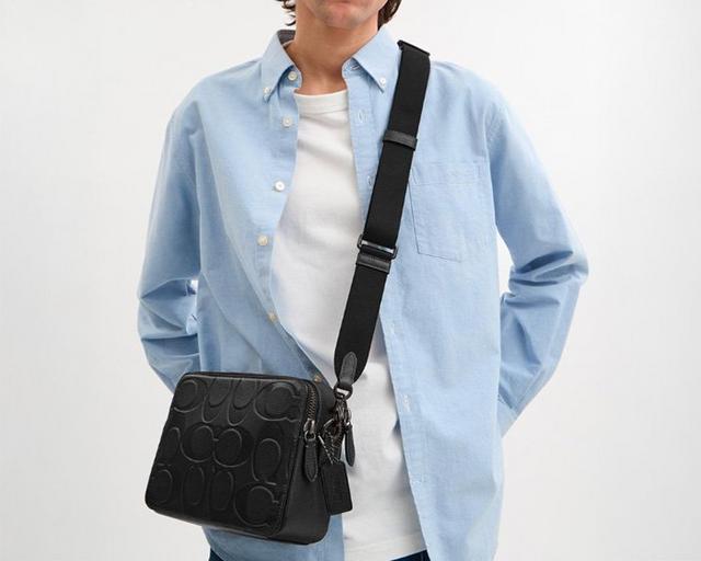 2回着♡ COACH コート Sサイズ コーチ 裏地 シグネチャー柄 COACH® | Handbags, Wallets, Clothing, Menswear, Shoes & More