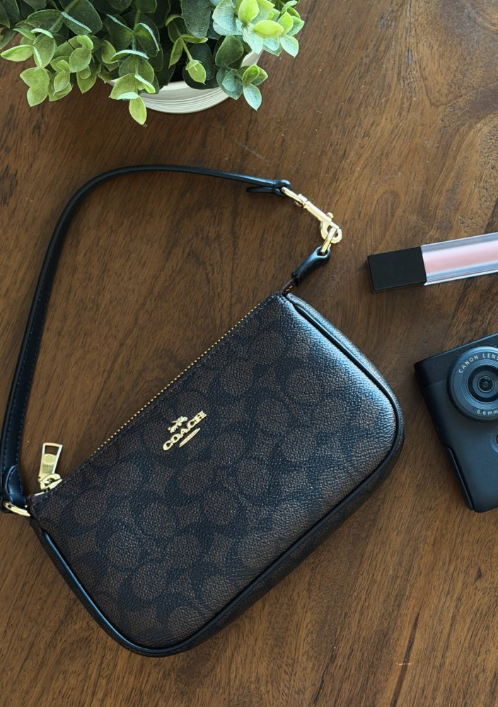 Coach Outlet Nolita 19