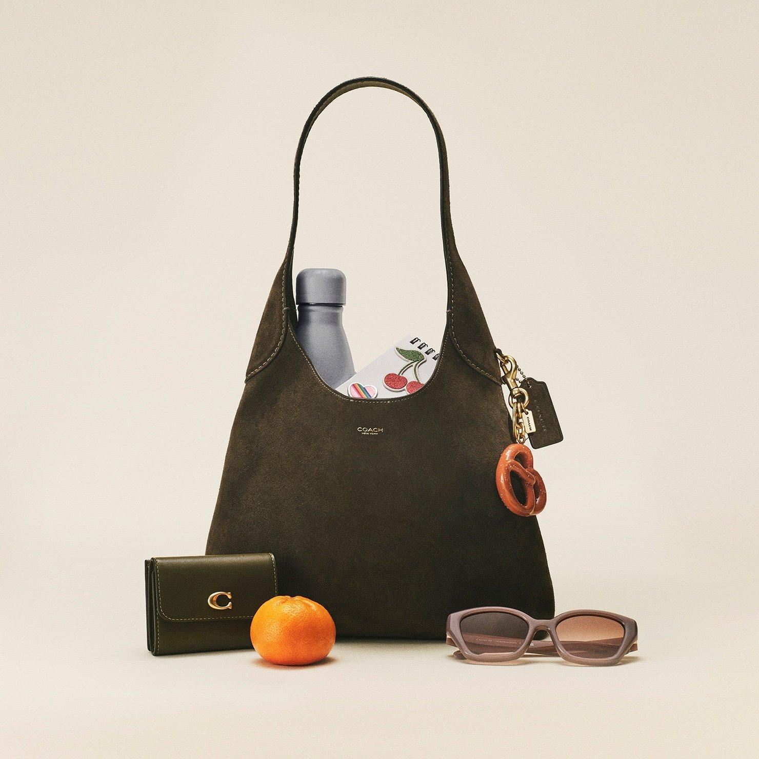 Brooklyn bag with everyday essentials