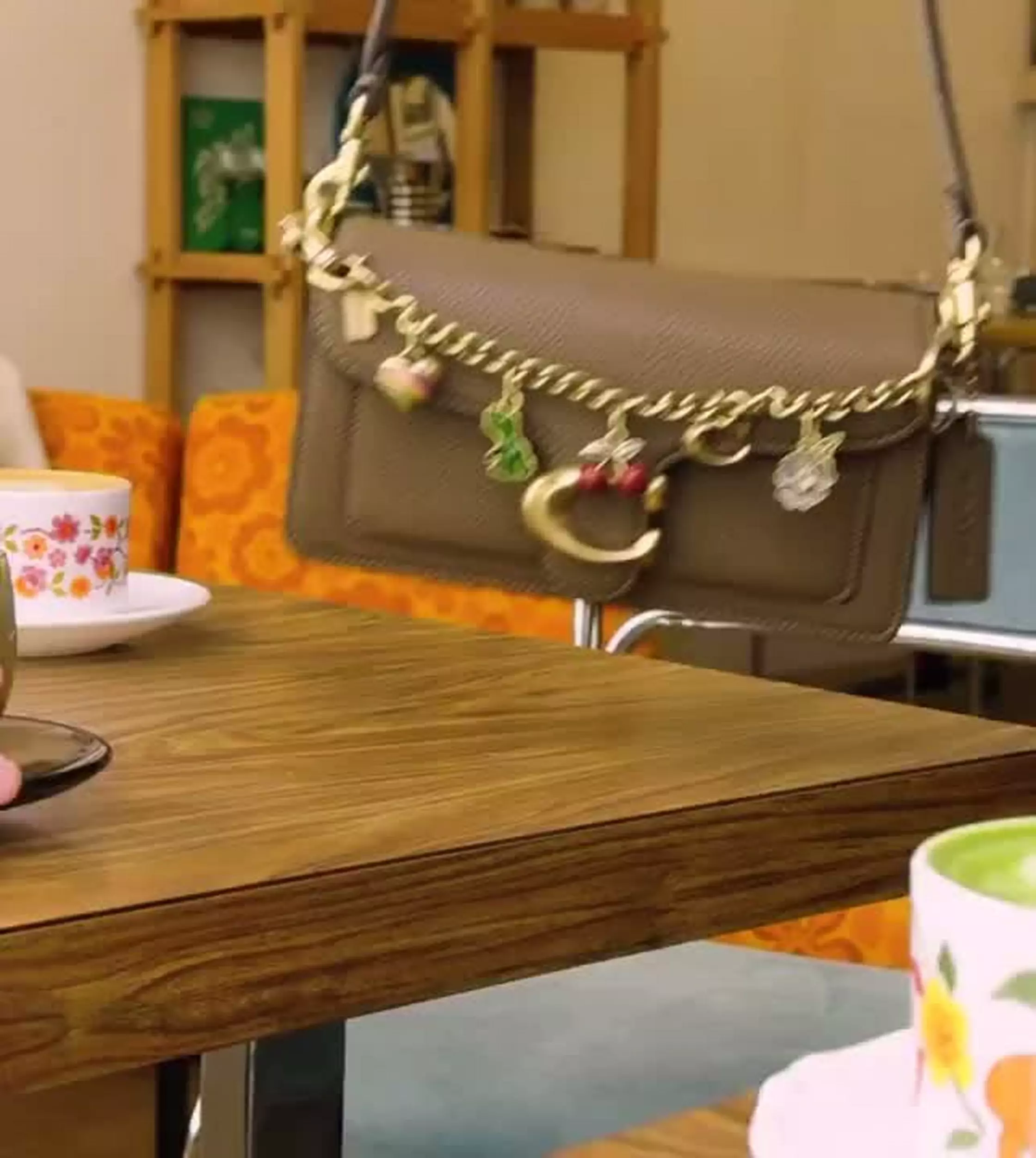 Coach クランチバッグ　値下げ中 COACH OUTLET | コーチ公式アウトレットオンラインストア