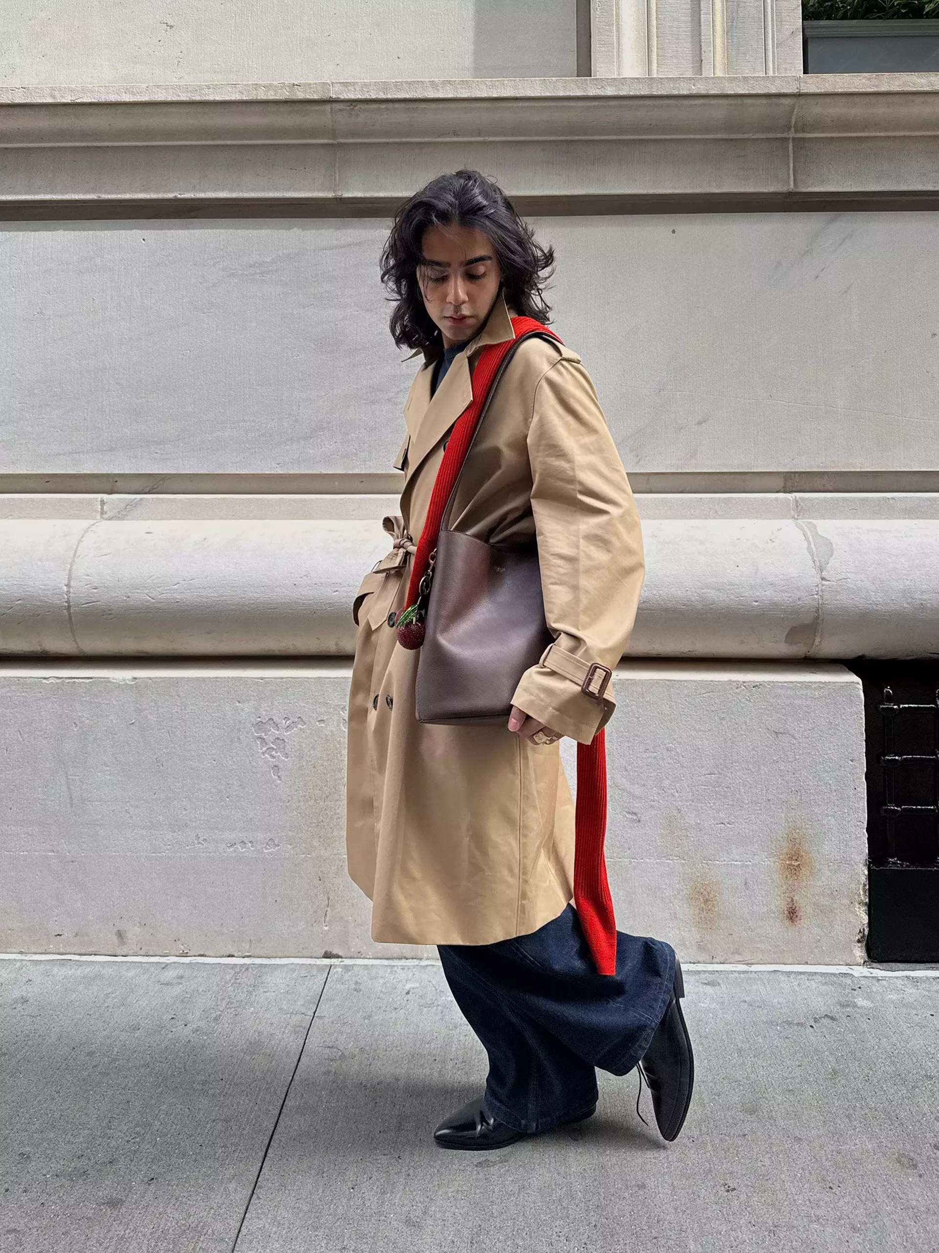 Model styling an oversized carryall