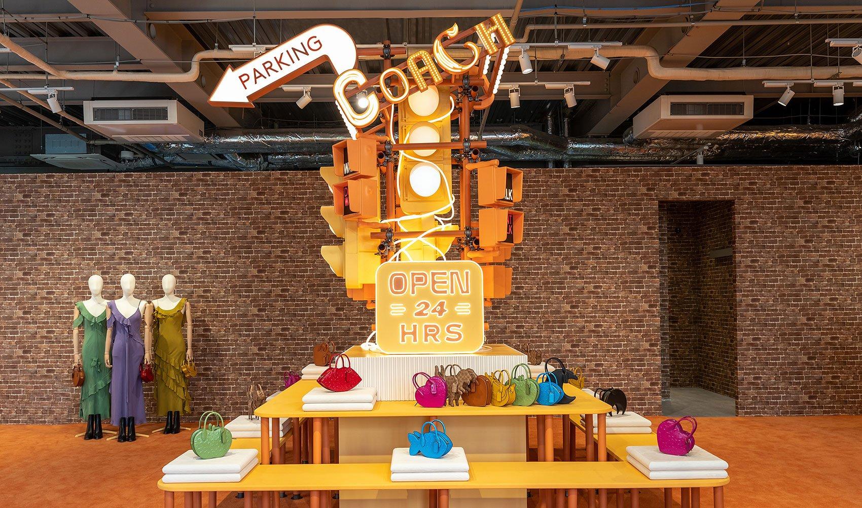 【公式】COACH – コーチ Wear Your Shine ポップアップ ストア@原宿