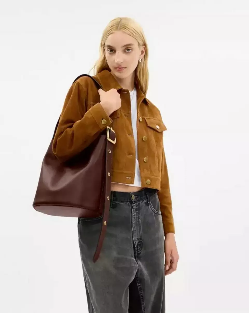 値下げCOACH コーチ　ベージュ パーカー　美品　M シグネチャー　フルジップ COACH（パーカー）のフリマアイテム一覧