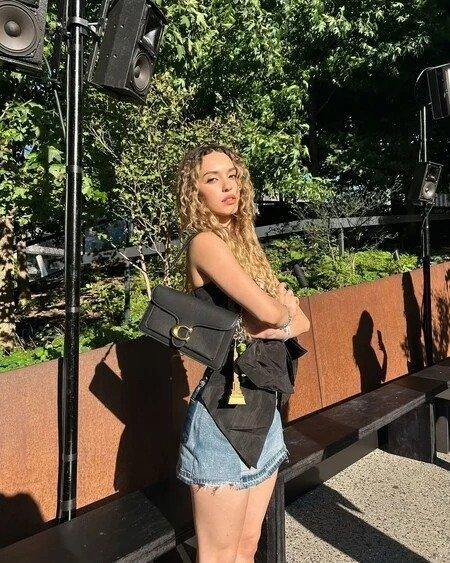 Soft Empire Carryall Bag 21